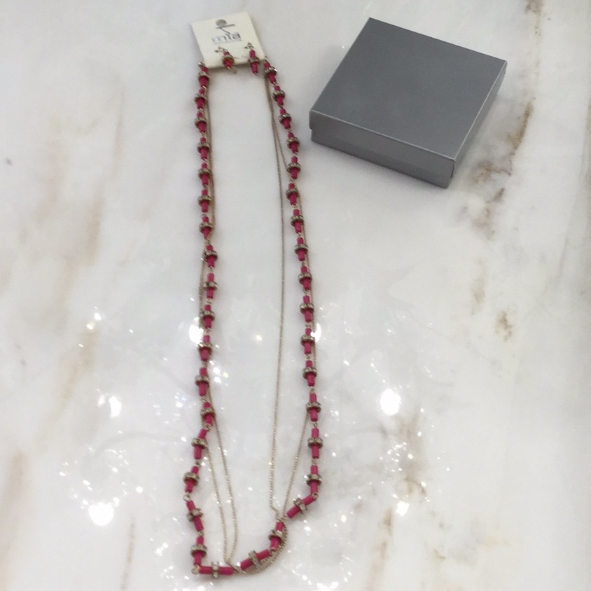 Necklace And Earrings Set 8$